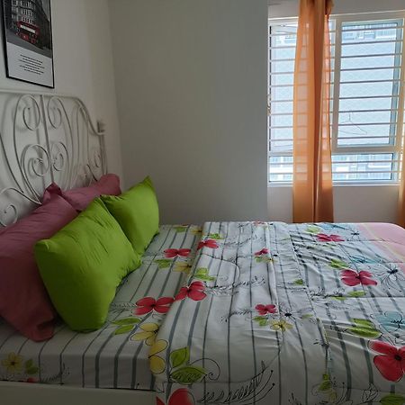 Cikta'Z Homestay Southville City Bangi Kampong Tangkas Kültér fotó