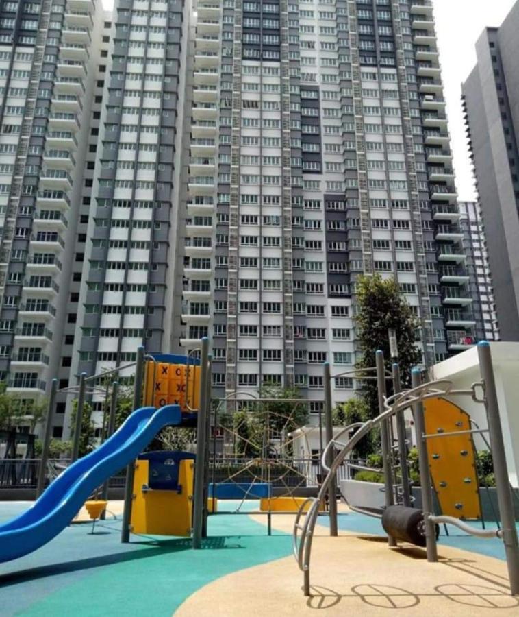 Cikta'Z Homestay Southville City Bangi Kampong Tangkas Kültér fotó